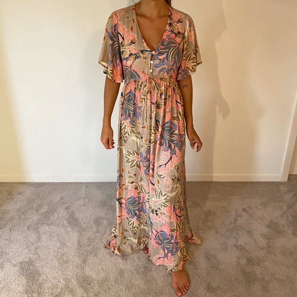 On The Road sexy summer maxi dress! ☀️